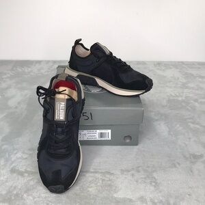 Palladium Troop Runner Black Sneakers Men's 12 Women's 13.5 New in Box